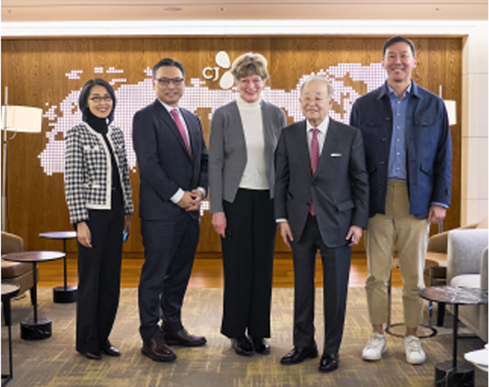 About The Korea Society